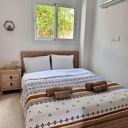 King's Park - Unit 1 Stylish 1br Near
